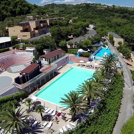 Centro Vacanze Mirage キャンプ場